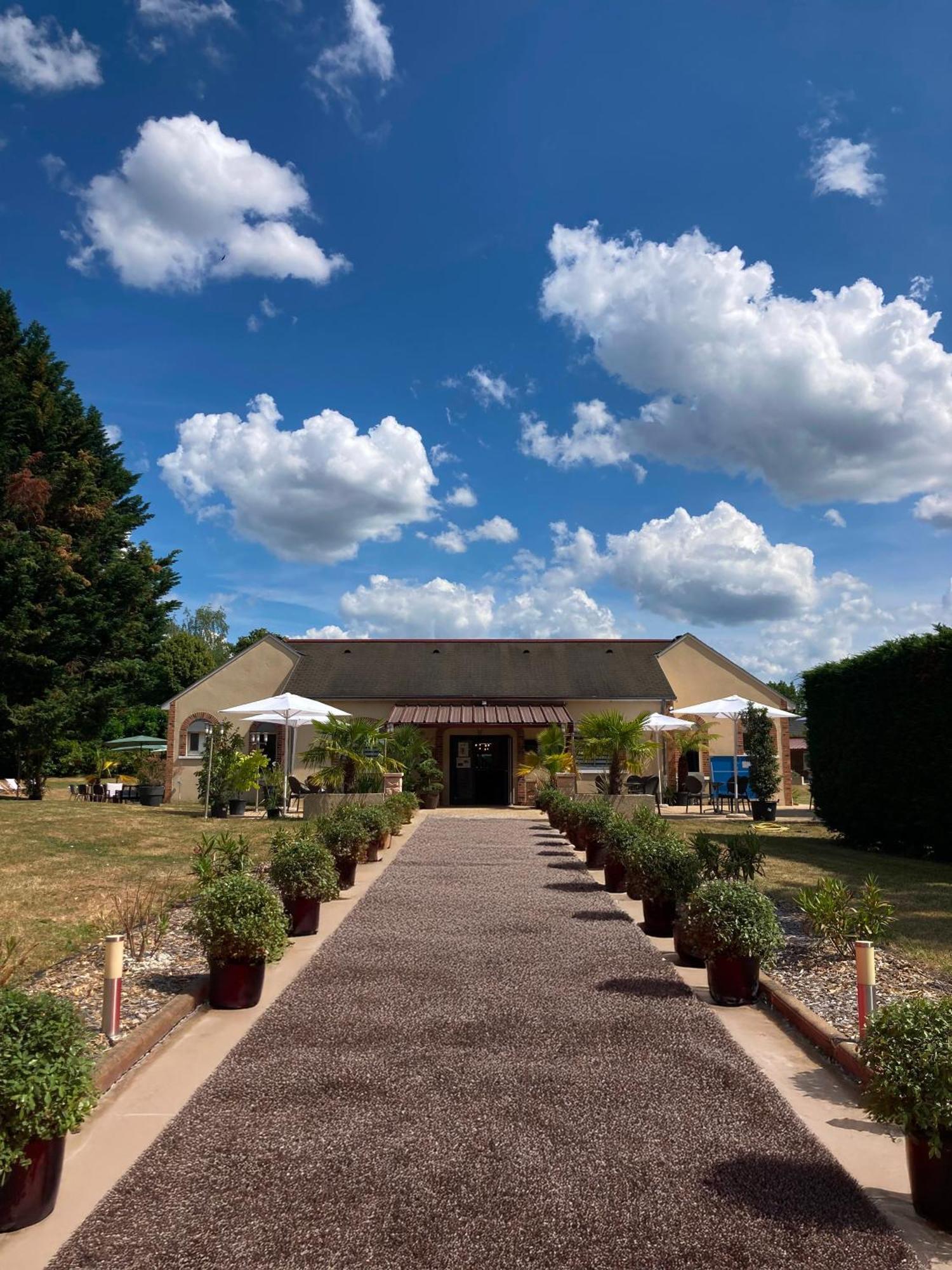 Changé Hotel - Domaine De La Blanchardiere - Le Mans מראה חיצוני תמונה